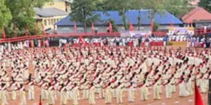 വിവാദ തിരുവാതിരയില് ക്ഷമാപണവുമായി സംഘാടക സമിതി വിവാദ തിരുവാതിരയില് ക്ഷമാപണവുമായി സംഘാടക സമിതി