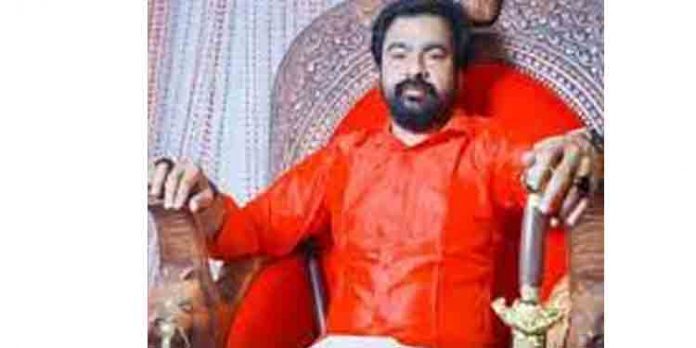 ചെമ്പോല പുരാവസ്തുവല്ല ; മോന്സന്റെ കൈയ്യിലുള്ളവയില് പഴക്കമുള്ളത് നാണയങ്ങളും കുന്തവും മാത്രം ചെമ്പോല പുരാവസ്തുവല്ല ; മോന്സന്റെ കൈയ്യിലുള്ളവയില് പഴക്കമുള്ളത് നാണയങ്ങളും കുന്തവും മാത്രം