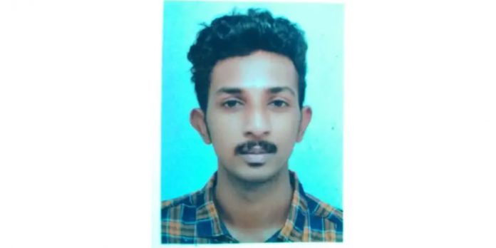 ക്രെയിന് ചക്രം ദേഹത്തുകൂടെ കയറിയിറങ്ങി യുവാവ് മരിച്ചു ക്രെയിന് ചക്രം ദേഹത്തുകൂടെ കയറിയിറങ്ങി യുവാവ് മരിച്ചു