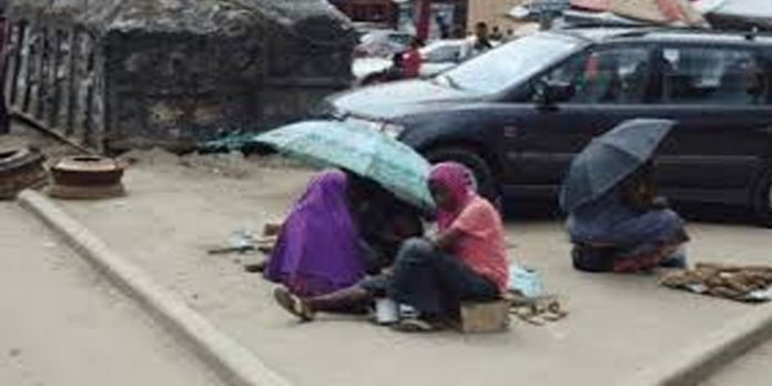 ഭിക്ഷാടനമാഫിയ പിടിമുറുക്കിയെന്ന സൂചന ; കസ്റ്റഡിയിലെടുത്ത ഭിക്ഷക്കാരിയേയും രണ്ടു കുട്ടികളെയും ഡിഎന്എ ടെസ്റ്റിന് വിധേയമാക്കും ഭിക്ഷാടനമാഫിയ പിടിമുറുക്കിയെന്ന സൂചന ; കസ്റ്റഡിയിലെടുത്ത ഭിക്ഷക്കാരിയേയും രണ്ടു കുട്ടികളെയും ഡിഎന്എ ടെസ്റ്റിന് വിധേയമാക്കും