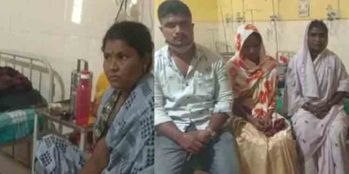 നിര്ബന്ധിത മതപരിവര്ത്തനം ആരോപിച്ച് ദലിത് കുടുംബത്തെ ഹിന്ദുത്വ സംഘടനാ പ്രവര്ത്തകര് ആക്രമിച്ചു നിര്ബന്ധിത മതപരിവര്ത്തനം ആരോപിച്ച് ദലിത് കുടുംബത്തെ ഹിന്ദുത്വ സംഘടനാ പ്രവര്ത്തകര് ആക്രമിച്ചു