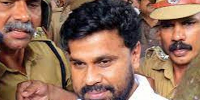 ഞായറാഴ്ചയും തിങ്കളാഴ്ചയും ദിലീപിനെ ചോദ്യം ചെയ്യും ; മുന്കൂര് ജാമ്യാപേക്ഷ വ്യാഴാഴ്ച പരിഗണിക്കും ഞായറാഴ്ചയും തിങ്കളാഴ്ചയും ദിലീപിനെ ചോദ്യം ചെയ്യും ; മുന്കൂര് ജാമ്യാപേക്ഷ വ്യാഴാഴ്ച പരിഗണിക്കും