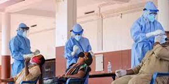 കോവിഡ് കണ്ട്രോള് റൂം ശക്തിപ്പെടുത്തി ; കോൾ സെന്ററുകളിൽ കൂടുതൽ നമ്പറുകൾ – മന്ത്രി വീണാ ജോർജ് കോവിഡ് കണ്ട്രോള് റൂം ശക്തിപ്പെടുത്തി ; കോൾ സെന്ററുകളിൽ കൂടുതൽ നമ്പറുകൾ – മന്ത്രി വീണാ ജോർജ്