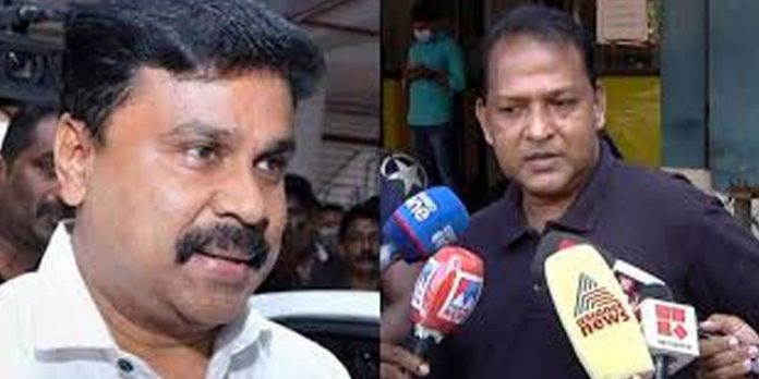 ദൃശ്യങ്ങള് കണ്ട ശേഷം ദിലീപ് ടാബ് കൈമാറിയത് കാവ്യാ മാധവന് ; വെളിപ്പെടുത്തലുമായി ബാലചന്ദ്രകുമാര് ദൃശ്യങ്ങള് കണ്ട ശേഷം ദിലീപ് ടാബ് കൈമാറിയത് കാവ്യാ മാധവന് ; വെളിപ്പെടുത്തലുമായി ബാലചന്ദ്രകുമാര്
