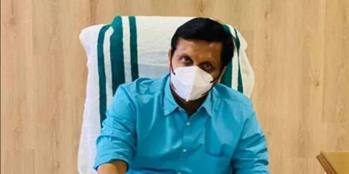 അനാസ്ഥ കാണിക്കുന്ന ഉദ്യോഗസ്ഥര് അധികകാലം കസേരയിൽ തുടരില്ല : മന്ത്രി മുഹമ്മദ് റിയാസ് അനാസ്ഥ കാണിക്കുന്ന ഉദ്യോഗസ്ഥര് അധികകാലം കസേരയിൽ തുടരില്ല : മന്ത്രി മുഹമ്മദ് റിയാസ്