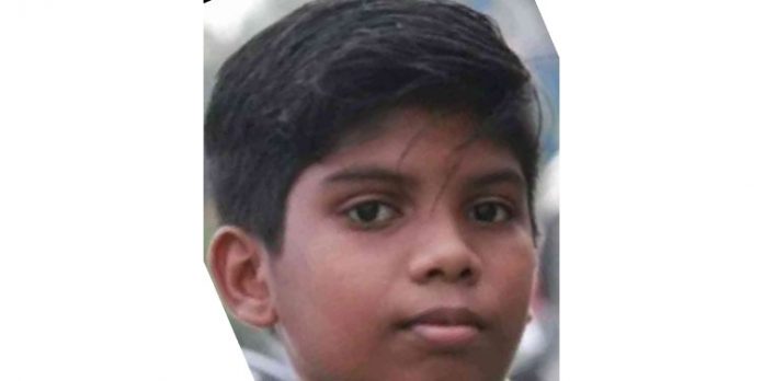 12 വയസ്സുകാരന് കുഴഞ്ഞുവീണ് മരിച്ചു ; മരണവിവരം അറിഞ്ഞ് മുത്തച്ഛന് ഹൃദയാഘാതംമൂലം മരിച്ചു 12 വയസ്സുകാരന് കുഴഞ്ഞുവീണ് മരിച്ചു ; മരണവിവരം അറിഞ്ഞ് മുത്തച്ഛന് ഹൃദയാഘാതംമൂലം മരിച്ചു