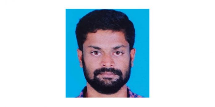 വൈദ്യുതികരാര് ജീവനക്കാരന് ഇലക്ട്രിക്കല് പോസ്റ്റില് നിന്ന് വീണ് മരിച്ചു വൈദ്യുതികരാര് ജീവനക്കാരന് ഇലക്ട്രിക്കല് പോസ്റ്റില് നിന്ന് വീണ് മരിച്ചു