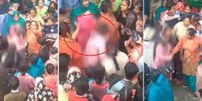 കൂട്ടബലാത്സംഗത്തിന് ഇരയായ പെണ്കുട്ടിയെ പൊതുമധ്യത്തില് അപമാനിച്ച കേസില് പതിനൊന്ന് പേര് അറസ്റ്റില് കൂട്ടബലാത്സംഗത്തിന് ഇരയായ പെണ്കുട്ടിയെ പൊതുമധ്യത്തില് അപമാനിച്ച കേസില് പതിനൊന്ന് പേര് അറസ്റ്റില്