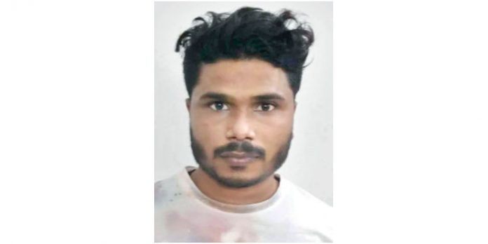 കൊലപാതക ശ്രമ കേസിലെ പ്രതിയെ നെടുമ്പാശ്ശേരി വിമാനത്താവളത്തില്നിന്ന് പിടികൂടി കൊലപാതക ശ്രമ കേസിലെ പ്രതിയെ നെടുമ്പാശ്ശേരി വിമാനത്താവളത്തില്നിന്ന് പിടികൂടി