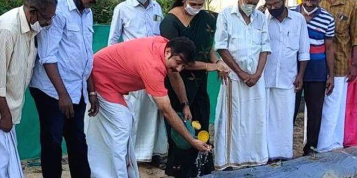 ഇരവുകാട് തളിര് ജൈവകര്ഷക കൂട്ടായ്മയുടെ രണ്ടാം കൃഷി ആരംഭിച്ചു ഇരവുകാട് തളിര് ജൈവകര്ഷക കൂട്ടായ്മയുടെ രണ്ടാം കൃഷി ആരംഭിച്ചു