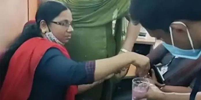 കൈക്കൂലിക്കേസില് എംജി യൂണിവേഴ്സിറ്റി ജീവനക്കാരി പിടിയില് കൈക്കൂലിക്കേസില് എംജി യൂണിവേഴ്സിറ്റി ജീവനക്കാരി പിടിയില്