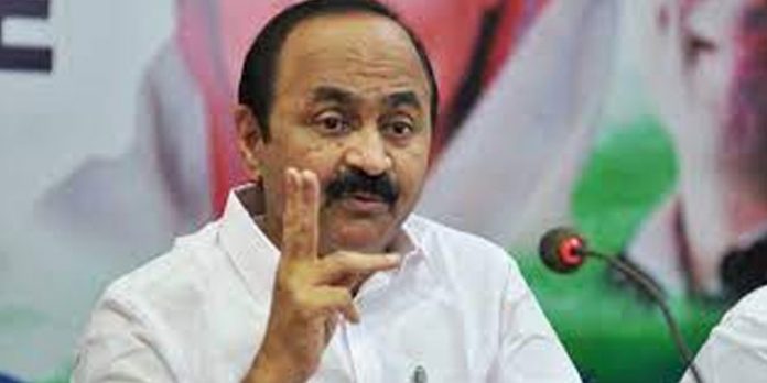 കെ.ടി ജലീല് സര്ക്കാരിന്റെ ചാവേര് : വി.ഡി സതീശൻ കെ.ടി ജലീല് സര്ക്കാരിന്റെ ചാവേര് : വി.ഡി സതീശൻ
