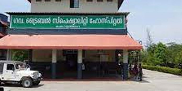 മരിച്ച വനവാസി ബാലന് ആശുപത്രിയില് ചികിത്സ നല്കിയില്ലെന്ന് പരാതി മരിച്ച വനവാസി ബാലന് ആശുപത്രിയില് ചികിത്സ നല്കിയില്ലെന്ന് പരാതി