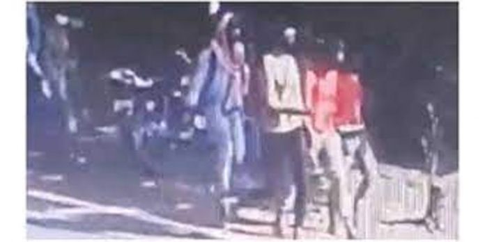 വെള്ളിമാടുക്കുന്ന് വിഷയം : പോലീസ് തിരികെ എത്തിച്ച കുട്ടികളിലൊരാള് ആത്മഹത്യക്ക് ശ്രമിച്ചു വെള്ളിമാടുക്കുന്ന് വിഷയം : പോലീസ് തിരികെ എത്തിച്ച കുട്ടികളിലൊരാള് ആത്മഹത്യക്ക് ശ്രമിച്ചു