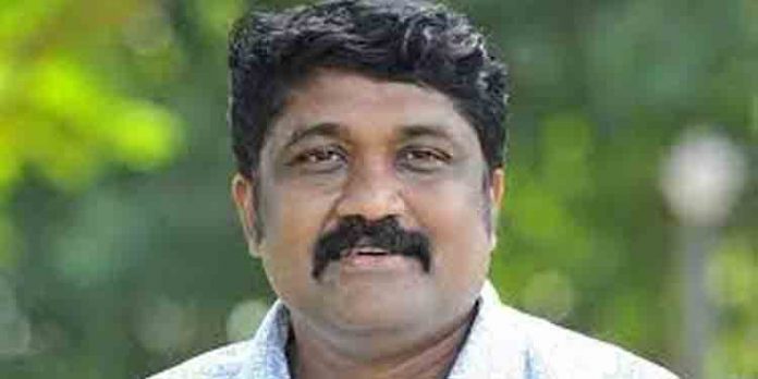 ഗാന്ധിയെന്ന് വിളിക്കില്ല, കോന്തിയെന്നും വിളിക്കില്ല, ഇൻക്വിലാബ് സിന്ദാബാദ് : അനുസ്മരിച്ച റഹീമിനെ പരിഹസിച്ച് സോഷ്യൽ മീഡിയ ഗാന്ധിയെന്ന് വിളിക്കില്ല, കോന്തിയെന്നും വിളിക്കില്ല, ഇൻക്വിലാബ് സിന്ദാബാദ് : അനുസ്മരിച്ച റഹീമിനെ പരിഹസിച്ച് സോഷ്യൽ മീഡിയ