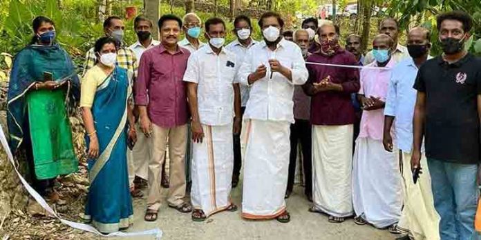 റോഡിന്റെ ഉദ്ഘാടനം നടത്തി റോഡിന്റെ ഉദ്ഘാടനം നടത്തി