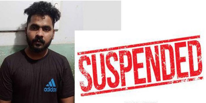 ചേവായൂര് സ്റ്റേഷനില് നിന്ന് പ്രതി രക്ഷപ്പെട്ട സംഭവത്തില് രണ്ടു പോലീസുകാര്ക്ക് സസ്പെന്ഷന് ചേവായൂര് സ്റ്റേഷനില് നിന്ന് പ്രതി രക്ഷപ്പെട്ട സംഭവത്തില് രണ്ടു പോലീസുകാര്ക്ക് സസ്പെന്ഷന്