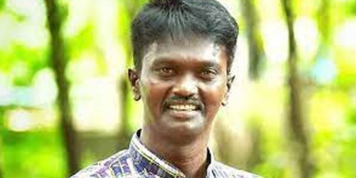 മൂർഖൻ പാമ്പിൻ്റെ കടിയേറ്റ് വാവാ സുരേഷ് ഗുരുതരാവസ്ഥയിൽ മൂർഖൻ പാമ്പിൻ്റെ കടിയേറ്റ് വാവാ സുരേഷ് ഗുരുതരാവസ്ഥയിൽ