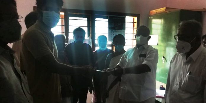 ലൈബ്രറി ജീവനക്കാരുടെ അലവൻസ് ഒന്നാംഘട്ട വിതരണം നടത്തി ലൈബ്രറി ജീവനക്കാരുടെ അലവൻസ് ഒന്നാംഘട്ട വിതരണം നടത്തി