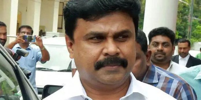 കേസ് സിബിഐ അന്വേഷിക്കണം : ആവശ്യവുമായി ദിലീപ് കേസ് സിബിഐ അന്വേഷിക്കണം : ആവശ്യവുമായി ദിലീപ്