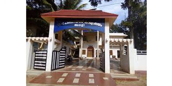 അംഗപരിമിതയായ യുവതിയെ പഞ്ചായത്ത് സെക്രട്ടറി അധിക്ഷേപിച്ചതായി പരാതി അംഗപരിമിതയായ യുവതിയെ പഞ്ചായത്ത് സെക്രട്ടറി അധിക്ഷേപിച്ചതായി പരാതി