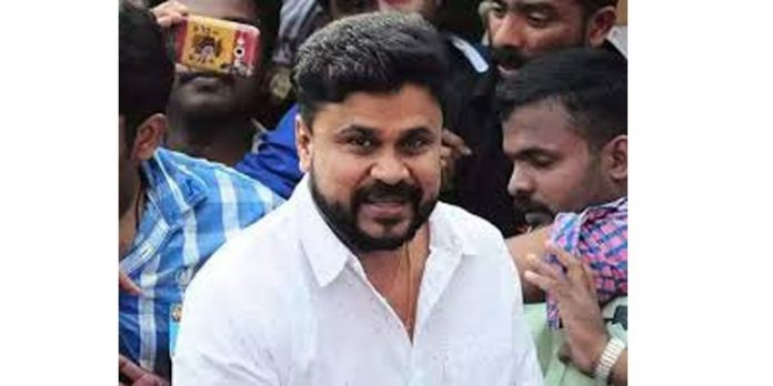 നടിയെ ആക്രമിച്ച സംഭവം ; ദിലീപ് അടക്കം പ്രതികൾക്കെതിരെയുള്ള അന്വേഷണം എറണാകുളം ക്രൈംബ്രാഞ്ച് എസ്പി മോഹനചന്ദ്രന് നടിയെ ആക്രമിച്ച സംഭവം ; ദിലീപ് അടക്കം പ്രതികൾക്കെതിരെയുള്ള അന്വേഷണം എറണാകുളം ക്രൈംബ്രാഞ്ച് എസ്പി മോഹനചന്ദ്രന്