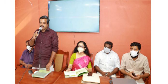 കോന്നി ടൂറിസം ഗ്രാമം പദ്ധതി അയ്യായിരം തൊഴിലവസരം സൃഷ്ടിക്കും ; അഡ്വ.കെ.യു.ജനീഷ് കുമാർ കോന്നി ടൂറിസം ഗ്രാമം പദ്ധതി അയ്യായിരം തൊഴിലവസരം സൃഷ്ടിക്കും ; അഡ്വ.കെ.യു.ജനീഷ് കുമാർ