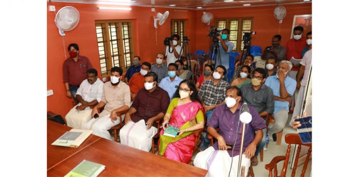 കോന്നി ടൂറിസം ഗ്രാമം പദ്ധതിയ്ക്ക് ഡി.റ്റി.പി.സി പൂർണ്ണ പിന്തുണ നല്കും : ജില്ലാ കളക്ടർ കോന്നി ടൂറിസം ഗ്രാമം പദ്ധതിയ്ക്ക് ഡി.റ്റി.പി.സി പൂർണ്ണ പിന്തുണ നല്കും : ജില്ലാ കളക്ടർ
