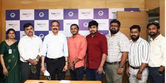 മരുന്നും ലബോറട്ടറി പരിശോധനകളും ഇനി വീട്ടിലെത്തും ; പൊട്ടാഫോയുമായി കൈകോർത്ത് ആംസ്റ്റര് മിംസ് മരുന്നും ലബോറട്ടറി പരിശോധനകളും ഇനി വീട്ടിലെത്തും ; പൊട്ടാഫോയുമായി കൈകോർത്ത് ആംസ്റ്റര് മിംസ്