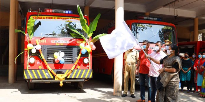 ജില്ലയിലെ അഗ്നിശമന വിഭാഗത്തിന്റെ ആധുനികവത്ക്കരണം പൂര്ണമാക്കും : മന്ത്രി വീണാ ജോര്ജ് ജില്ലയിലെ അഗ്നിശമന വിഭാഗത്തിന്റെ ആധുനികവത്ക്കരണം പൂര്ണമാക്കും : മന്ത്രി വീണാ ജോര്ജ്