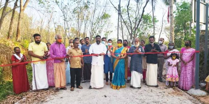 വേങ്ങവിളപടി – കുതിരമുക്ക് റോഡ് ഉദ്ഘാടനം ചെയ്തു വേങ്ങവിളപടി – കുതിരമുക്ക് റോഡ് ഉദ്ഘാടനം ചെയ്തു