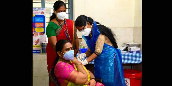 കോവിഡ് പ്രതിരോധം കരുതല് ഡോസ് വാക്സിനേഷന് ജില്ലയില് ആരംഭിച്ചു കോവിഡ് പ്രതിരോധം കരുതല് ഡോസ് വാക്സിനേഷന് ജില്ലയില് ആരംഭിച്ചു