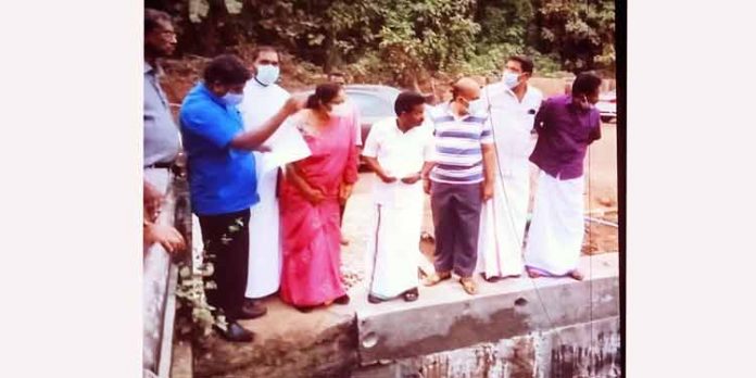 എസ് സി സ്കൂളിന്റെ മുന്വശത്ത് പുതിയ കല്കെട്ട് നിര്മിക്കും ; അഡ്വ.പ്രമോദ് നാരായണ് എംഎല്എ എസ് സി സ്കൂളിന്റെ മുന്വശത്ത് പുതിയ കല്കെട്ട് നിര്മിക്കും ; അഡ്വ.പ്രമോദ് നാരായണ് എംഎല്എ