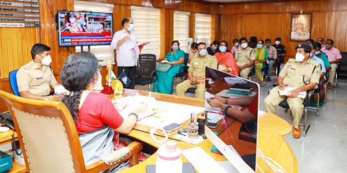 റിപ്പബ്ലിക് ദിനാഘോഷം കോവിഡ് മാനദണ്ഡങ്ങള് പാലിച്ച് : ജില്ലാ കളക്ടര് റിപ്പബ്ലിക് ദിനാഘോഷം കോവിഡ് മാനദണ്ഡങ്ങള് പാലിച്ച് : ജില്ലാ കളക്ടര്