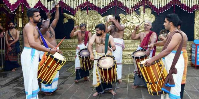 കണ്ണൂർ ചെറുതാഴം ശ്രീഹരി സന്നിധാനത്ത് തായമ്പക അവതരിപ്പിച്ചു കണ്ണൂർ ചെറുതാഴം ശ്രീഹരി സന്നിധാനത്ത് തായമ്പക അവതരിപ്പിച്ചു