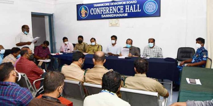 മകരവിളക്ക് ദർശനം : തീർത്ഥാടകരുടെ തിരക്ക് മൂൻകൂട്ടിക്കണ്ട് ഒരുക്കങ്ങൾ നടത്തും മകരവിളക്ക് ദർശനം : തീർത്ഥാടകരുടെ തിരക്ക് മൂൻകൂട്ടിക്കണ്ട് ഒരുക്കങ്ങൾ നടത്തും