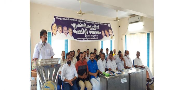 ഒമിക്രോൺ ; വ്യാപാര സ്ഥാപനങ്ങൾ മാത്രം അടച്ചിടാനുള്ള തീരുമാനം ഇനി അംഗീകരിക്കില്ല – വ്യാപാരി വ്യവസായി ഏകോപന സമിതി ഒമിക്രോൺ ; വ്യാപാര സ്ഥാപനങ്ങൾ മാത്രം അടച്ചിടാനുള്ള തീരുമാനം ഇനി അംഗീകരിക്കില്ല – വ്യാപാരി വ്യവസായി ഏകോപന സമിതി
