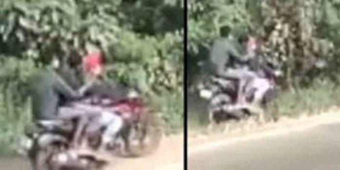 അമിത വേഗതയിലെത്തിയ ബൈക്ക് മരത്തിലിടിച്ചു ; മൂന്നു വിദ്യാര്ഥികള്ക്ക് ദാരുണാന്ത്യം അമിത വേഗതയിലെത്തിയ ബൈക്ക് മരത്തിലിടിച്ചു ; മൂന്നു വിദ്യാര്ഥികള്ക്ക് ദാരുണാന്ത്യം