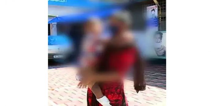 കുസൃതി കാണിച്ചു ; അഞ്ചര വയസുകാരന്റെ രണ്ട് കാലിലും ഇടുപ്പിലും പൊള്ളലേൽപ്പിച്ച് അമ്മ കുസൃതി കാണിച്ചു ; അഞ്ചര വയസുകാരന്റെ രണ്ട് കാലിലും ഇടുപ്പിലും പൊള്ളലേൽപ്പിച്ച് അമ്മ