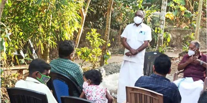 സില്വര് ലൈന് ; ഏകാധിപത്യപരമായി ഭൂമിപിടിച്ചെടുക്കുന്ന നടപടി അവസാനിപ്പിക്കണമെന്ന് മധു ചെങ്ങന്നൂര് സില്വര് ലൈന് ; ഏകാധിപത്യപരമായി ഭൂമിപിടിച്ചെടുക്കുന്ന നടപടി അവസാനിപ്പിക്കണമെന്ന് മധു ചെങ്ങന്നൂര്