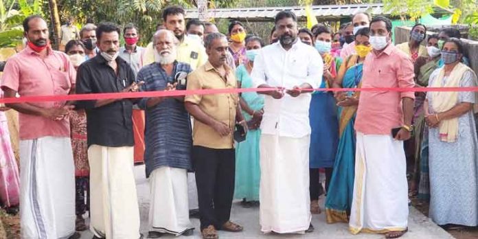 ഉടയാന് കാവ് – കുടിവിള റോഡ് ഡെപ്യൂട്ടി സ്പീക്കര് ഉദ്ഘാടനം ചെയ്തു ഉടയാന് കാവ് – കുടിവിള റോഡ് ഡെപ്യൂട്ടി സ്പീക്കര് ഉദ്ഘാടനം ചെയ്തു