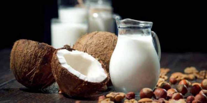 തേങ്ങാ പാലിന്റെ ഉപയോഗം രക്തസമ്മർദത്തെ നിയന്ത്രിക്കും തേങ്ങാ പാലിന്റെ ഉപയോഗം രക്തസമ്മർദത്തെ നിയന്ത്രിക്കും