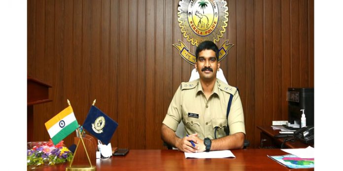 പുതിയ ജില്ലാ പോലീസ് മേധാവി ചുമതലയേറ്റു പുതിയ ജില്ലാ പോലീസ് മേധാവി ചുമതലയേറ്റു