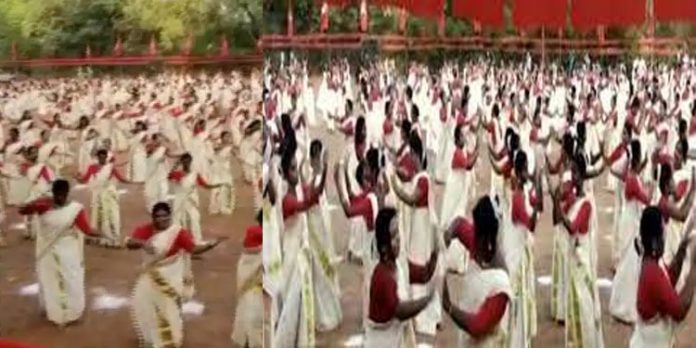 തിരുവനന്തപുരത്ത് അഞ്ഞൂറിലേറെ പേർ പങ്കെടുത്ത സമൂഹ തിരുവാതിര സംഘടിപ്പിച്ച് സിപിഎം തിരുവനന്തപുരത്ത് അഞ്ഞൂറിലേറെ പേർ പങ്കെടുത്ത സമൂഹ തിരുവാതിര സംഘടിപ്പിച്ച് സിപിഎം