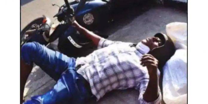അമിതവേഗത ചോദ്യം ചെയ്തു ; ബൈക്ക് യാത്രികനെ ഇടിച്ച് വീഴ്ത്തി സ്വകാര്യ ബസ് കടന്നു കളഞ്ഞു അമിതവേഗത ചോദ്യം ചെയ്തു ; ബൈക്ക് യാത്രികനെ ഇടിച്ച് വീഴ്ത്തി സ്വകാര്യ ബസ് കടന്നു കളഞ്ഞു