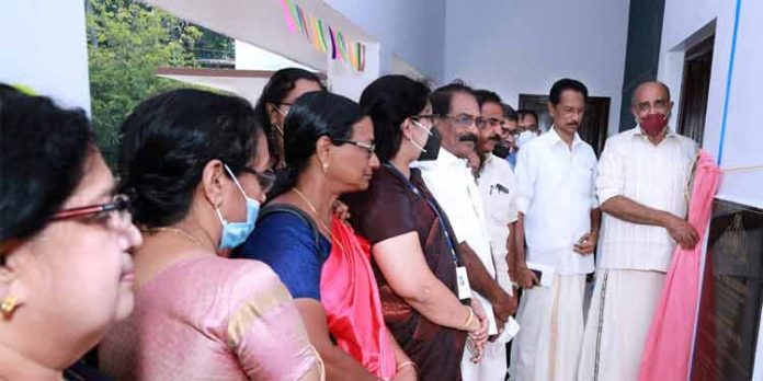 പെരിങ്ങര ഗവ.ഹയര് സെക്കന്ഡറി സ്കൂള് കെട്ടിടം ഉദ്ഘാടനം ചെയ്തു പെരിങ്ങര ഗവ.ഹയര് സെക്കന്ഡറി സ്കൂള് കെട്ടിടം ഉദ്ഘാടനം ചെയ്തു