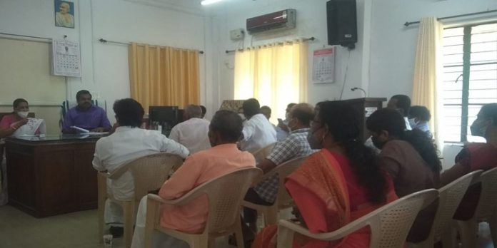 വരള്ച്ചയെ നേരിടാന് എല്ലാ സംവിധാനവും ഒരുക്കണമെന്ന് താലൂക്ക് വികസന സമിതിയില് തീരുമാനം വരള്ച്ചയെ നേരിടാന് എല്ലാ സംവിധാനവും ഒരുക്കണമെന്ന് താലൂക്ക് വികസന സമിതിയില് തീരുമാനം
