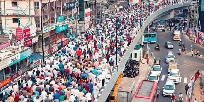 എടപ്പാൾ മേൽപ്പാലം പൊതുജനങ്ങൾക്ക് തുറന്നു കൊടുത്തു എടപ്പാൾ മേൽപ്പാലം പൊതുജനങ്ങൾക്ക് തുറന്നു കൊടുത്തു