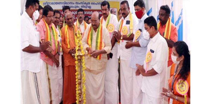 ഉന്നതവിദ്യാഭ്യാസ മേഖലയിൽ സർക്കാരിന് പിന്നാക്ക വിഭാഗങ്ങളോട് അയിത്തമാണെന്ന് വെള്ളാപ്പള്ളി നടേശൻ ഉന്നതവിദ്യാഭ്യാസ മേഖലയിൽ സർക്കാരിന് പിന്നാക്ക വിഭാഗങ്ങളോട് അയിത്തമാണെന്ന് വെള്ളാപ്പള്ളി നടേശൻ