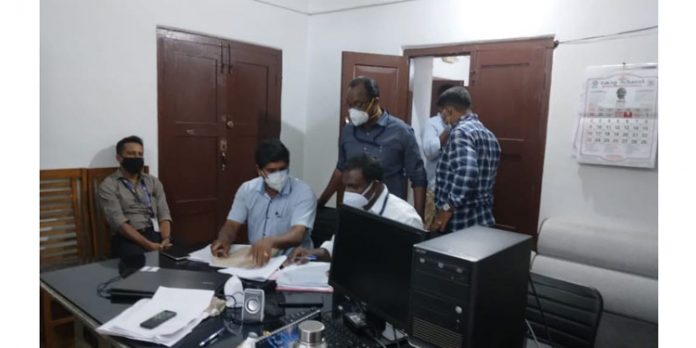 പന്തളം നഗരസഭയിൽ വിജിലൻസ് പരിശോധന പന്തളം നഗരസഭയിൽ വിജിലൻസ് പരിശോധന